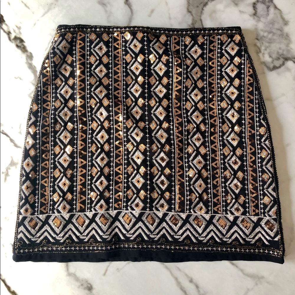 Vici Collection sequin geometric mini skirt small